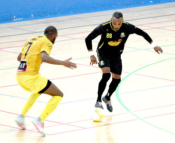 Reguilas de Tires, derrotado no Restelo, continua sem pontuar no nacional secundário(tx)