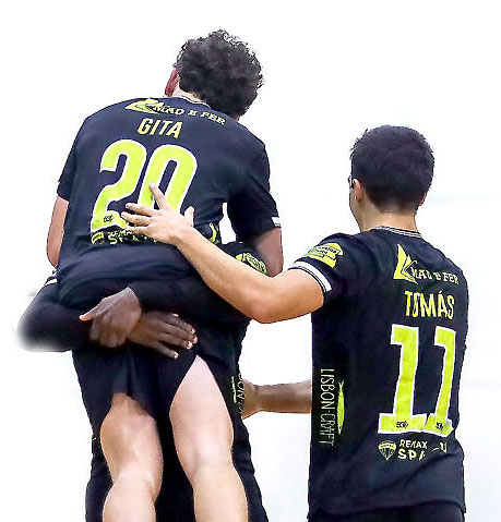 Tiago Pinto guardou a baliza à espera do golo da igualdade de David Gita(tx)