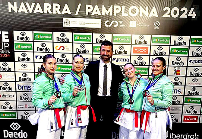 Ana, Maísa, Natacha e Beatriz sagraram-se vice-campeãs mundiais(T)